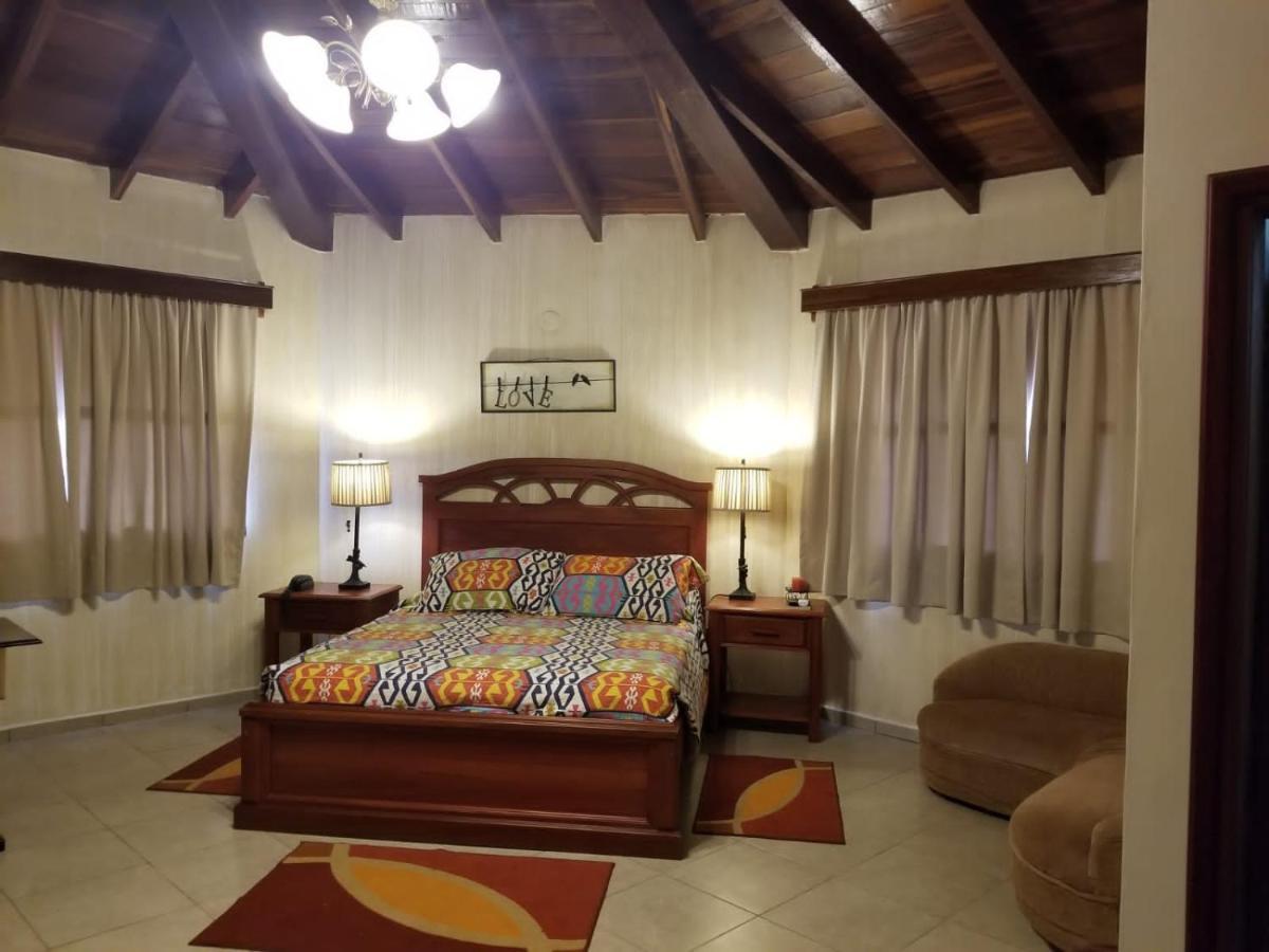 Apart-Hotel San Ignacio-Boutique 5 Estrellas San Ignacio de Velasco Esterno foto