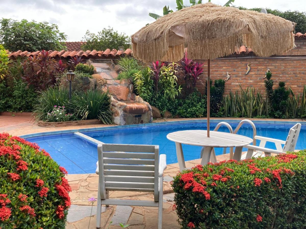 Apart-Hotel San Ignacio-Boutique 5 Estrellas San Ignacio de Velasco Esterno foto