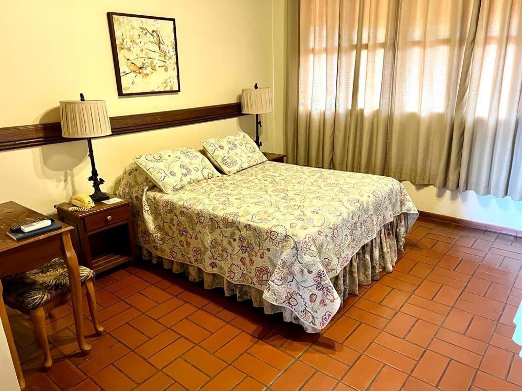 Apart-Hotel San Ignacio-Boutique 5 Estrellas San Ignacio de Velasco Esterno foto